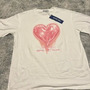 Graphic tee